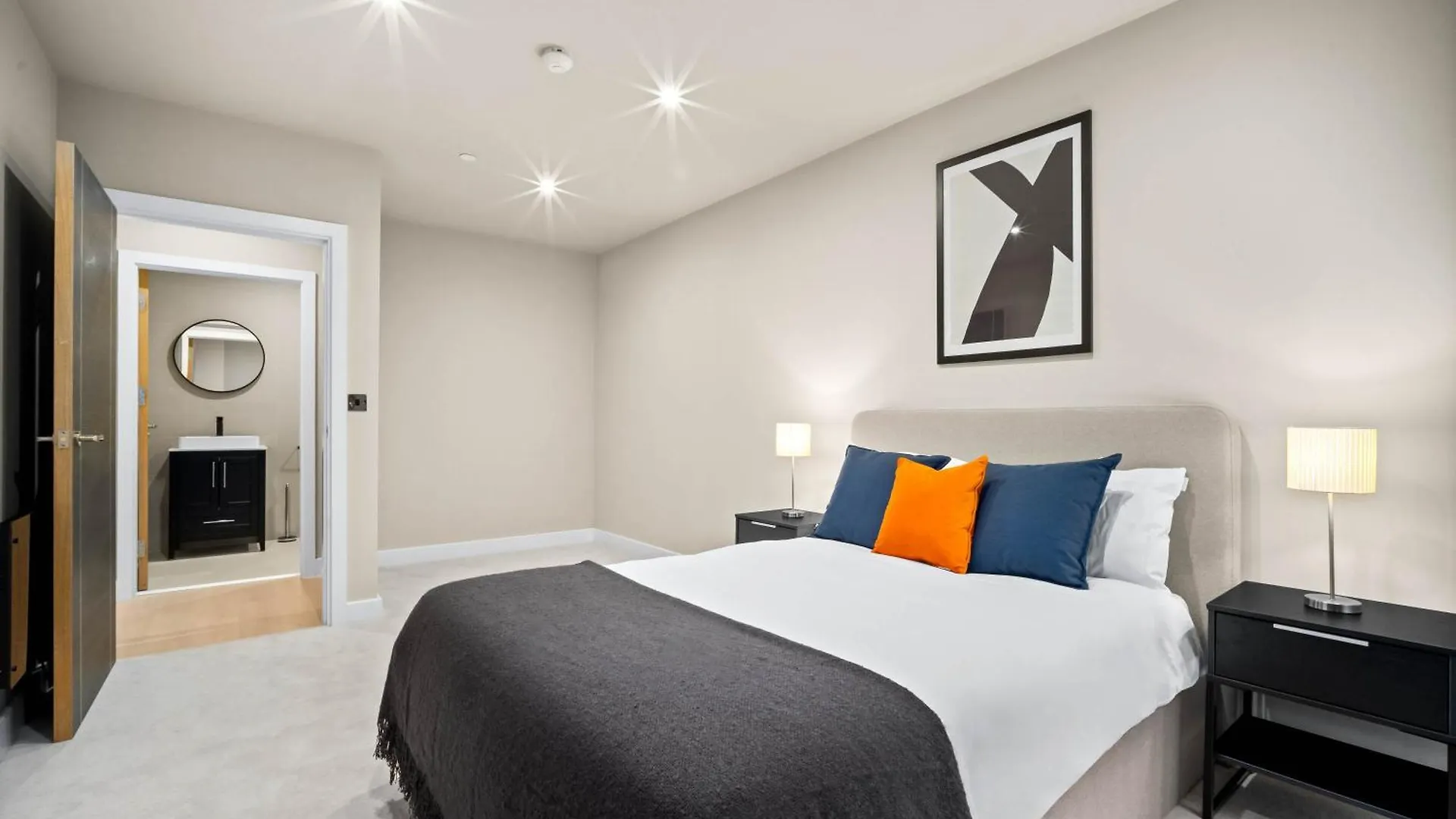 Apartment New Build 1 Bed Apt - Sheldon, Birmingham - Coventry Rd - Close To Birmingham Airport, Solihull, National Exhibit Centre, Jaguar And More