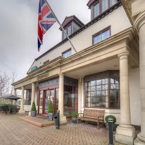 3* Otel Bridge House