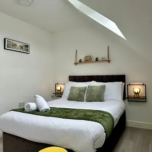 Apartment Cosy 3 Bed Near Airport & Nec Perfect For Groups & Contractors!, Birmingham
