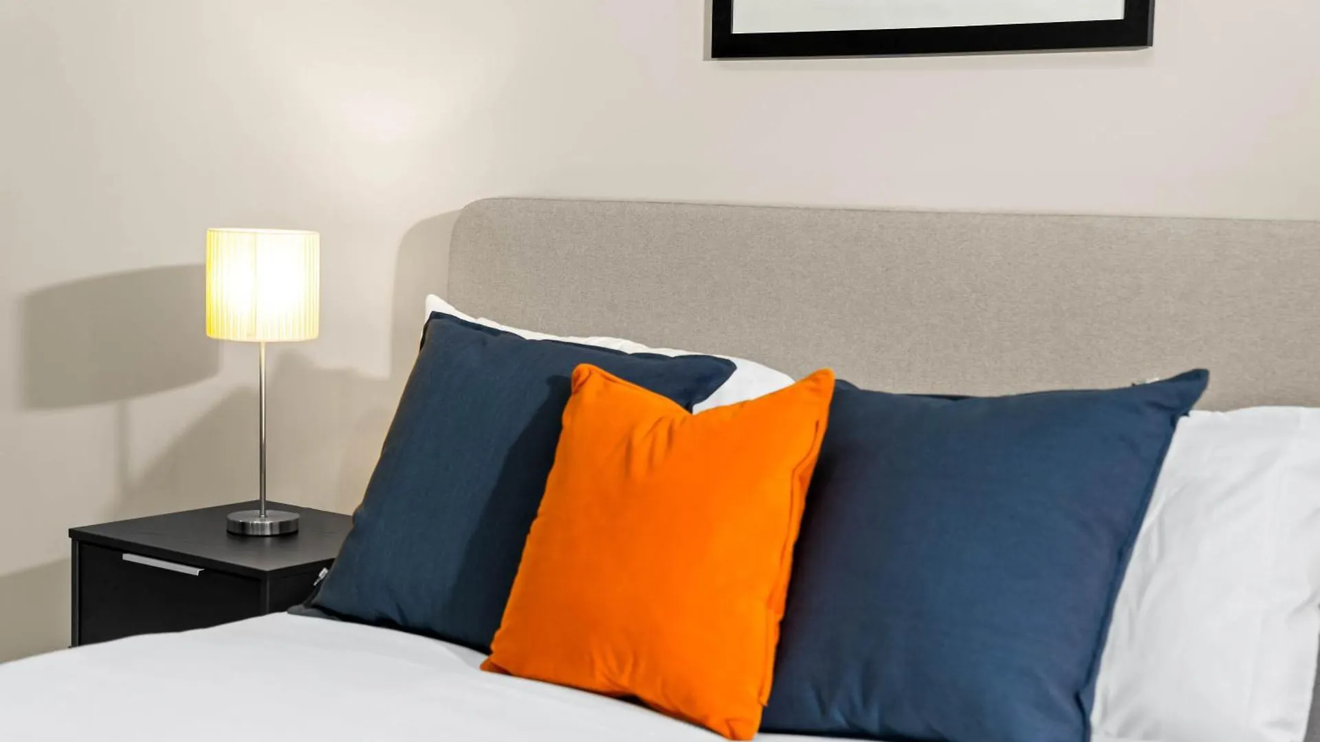 Apartment New Build 1 Bed Apt - Sheldon, Birmingham - Coventry Rd - Close To Birmingham Airport, Solihull, National Exhibit Centre, Jaguar And More United Kingdom